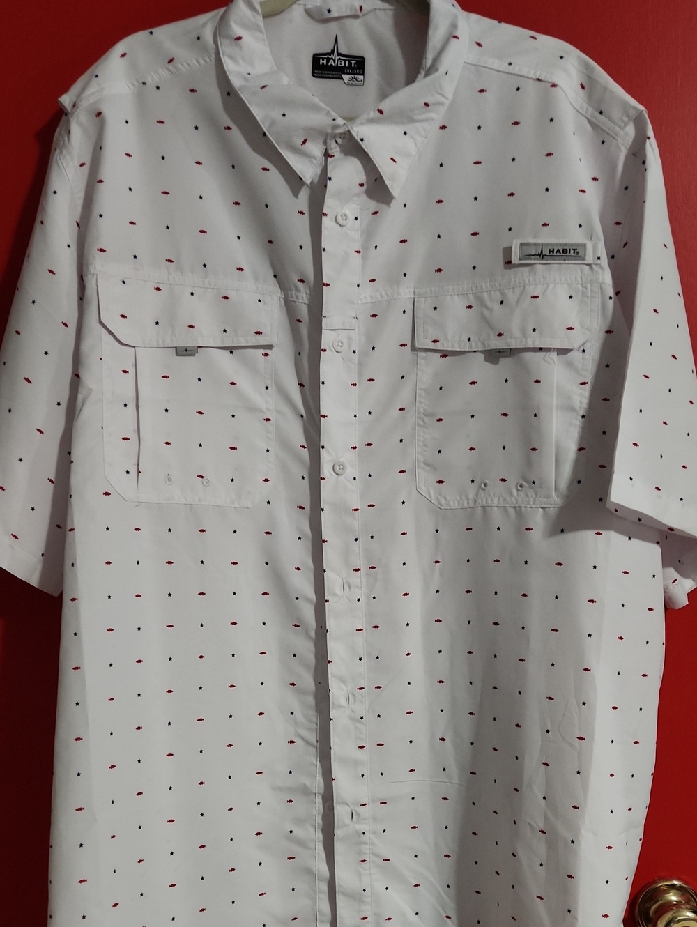 3XL Habit Men's White Short-Sleeve Shirt with Red Fish & Blue Stars